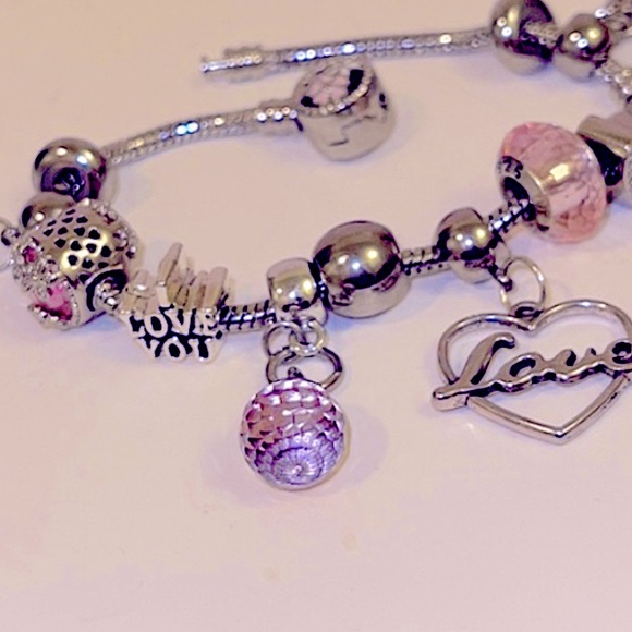🍒 BOGO 🍒 PRICE ONLY 4/23 The “LOLA” Collection, “Psyche” Charm Bracelet - Picture 8 of 15